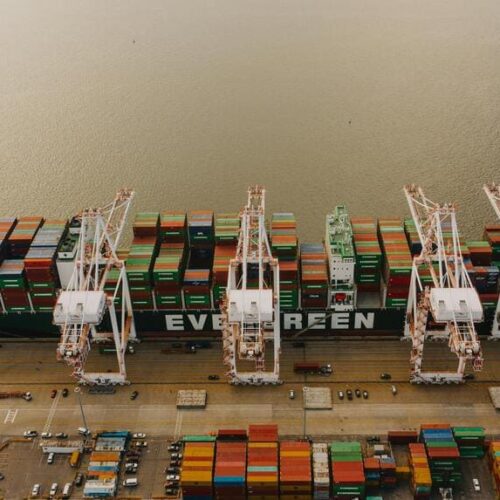 Servicios de carga marítima internacional confiables en Panamá